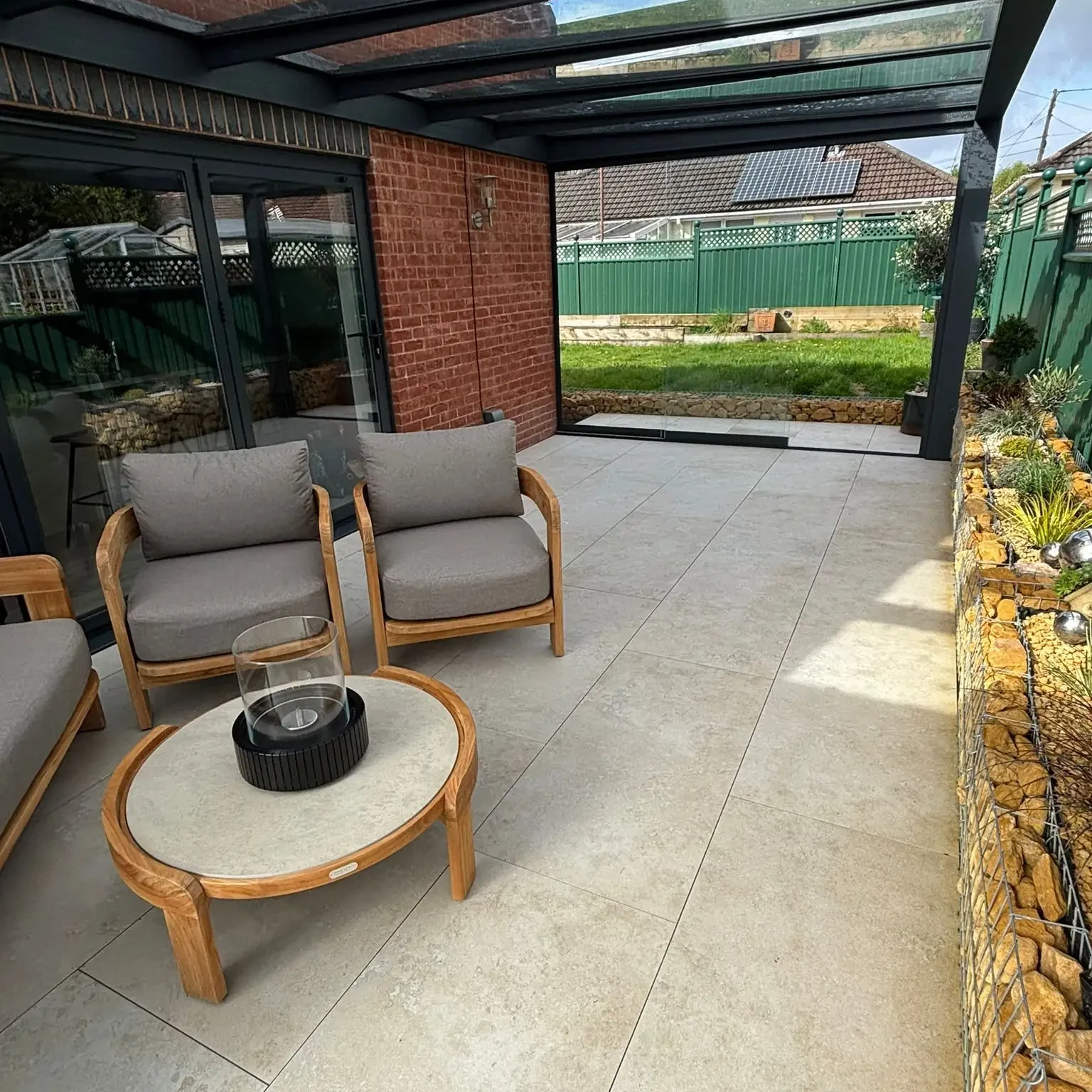 CubeLine Slim veranda over a patio